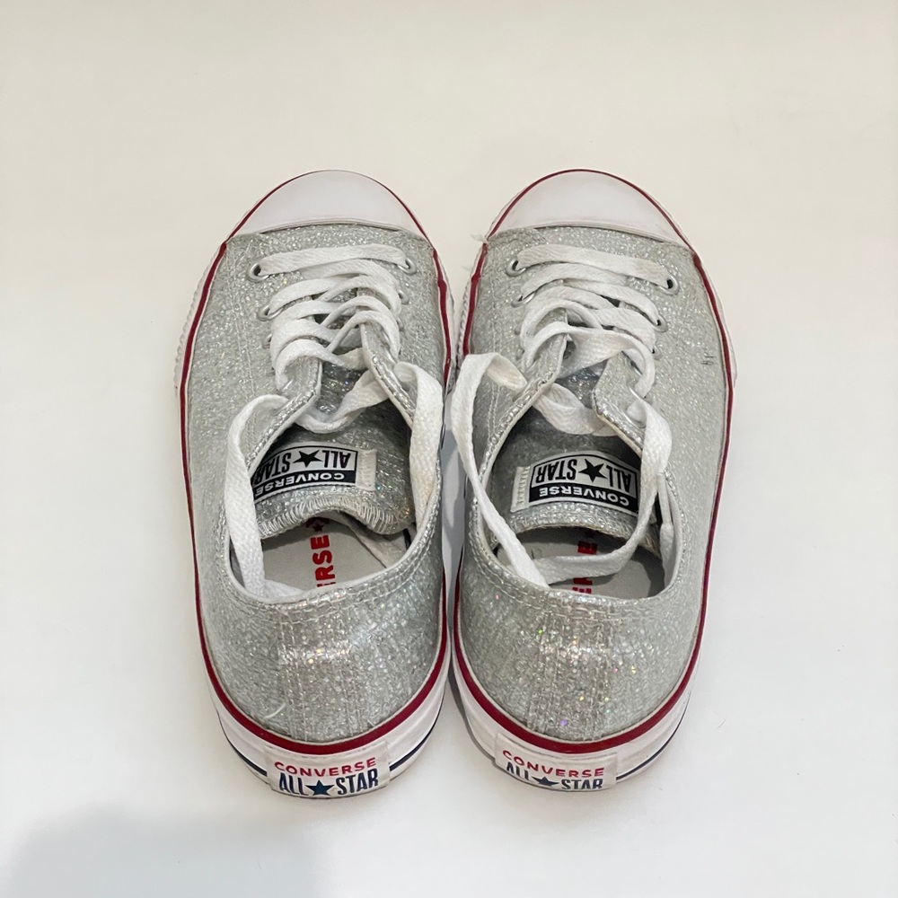 Converse - Picture 2 of 2